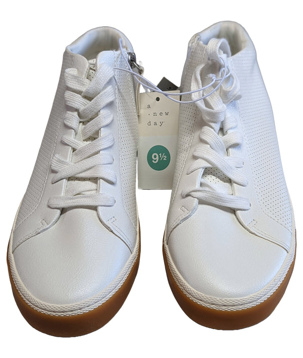 Women's Luna Sneakers - A New Day White 9.5