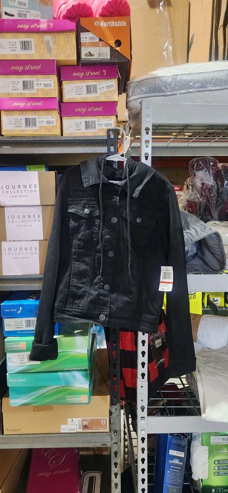 Juniors' Wallflower Dreamer Black Knit-Sleeve Hooded Jean Jacket XS